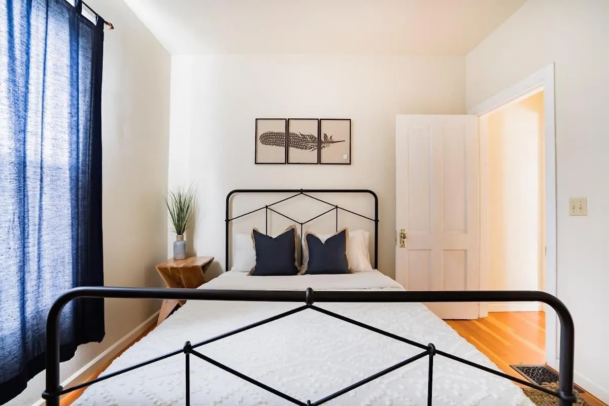 Stay Portland - The Original Portland Mayor Estate - 6 Beds 0*,  United States