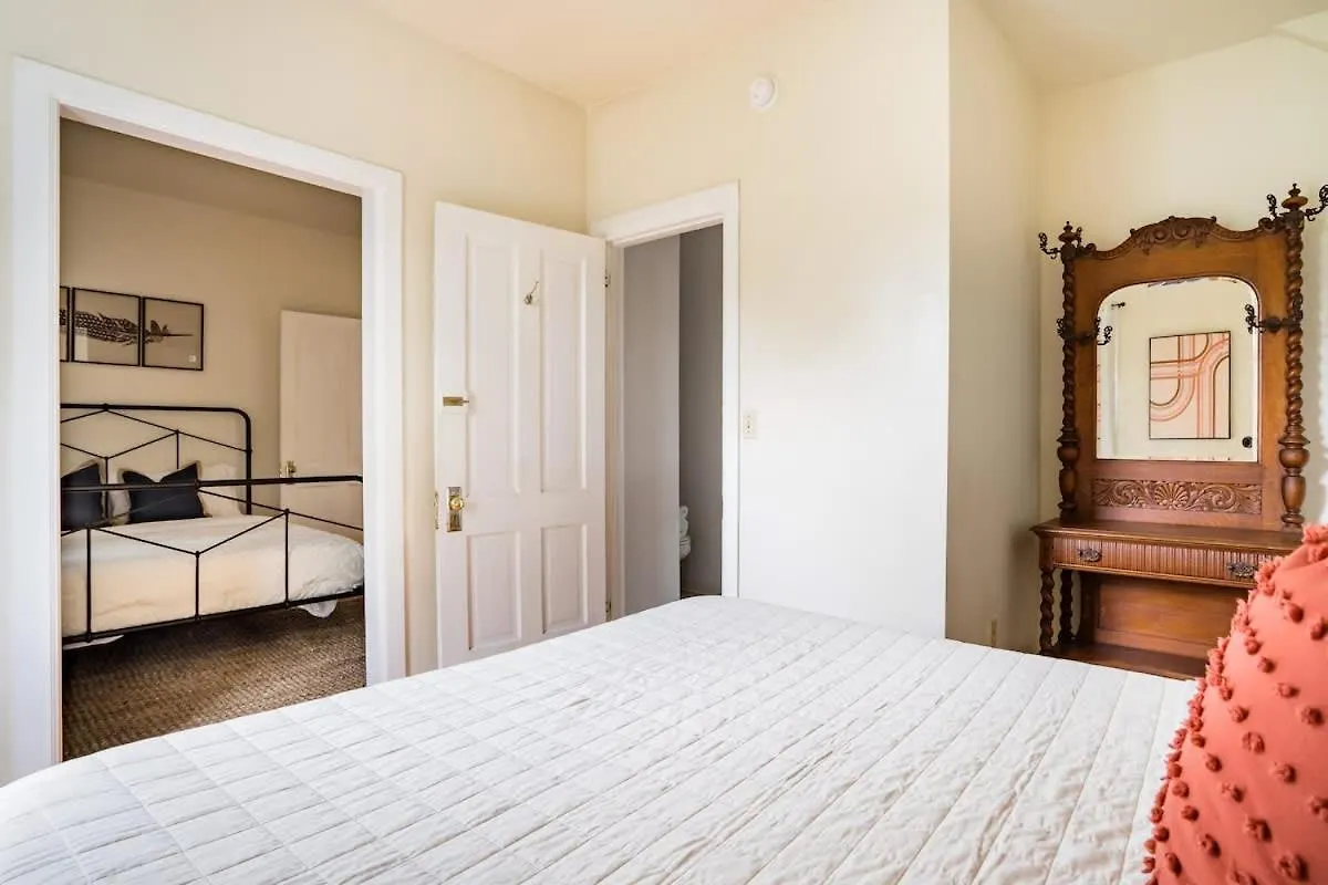 Stay Portland - The Original Portland Mayor Estate - 6 Beds 0*,  United States